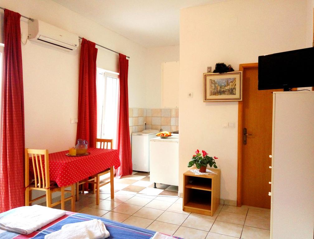 Guest House Kate Mlini Kültér fotó